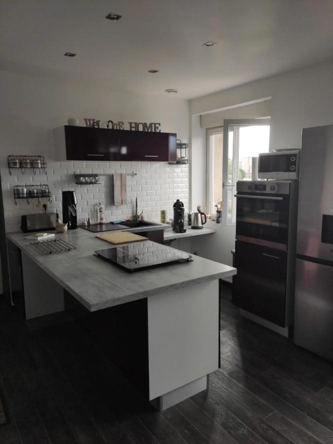 Appartement Cosy Centre-Ville Wifi Parking Charleville-Mezieres Bagian luar foto