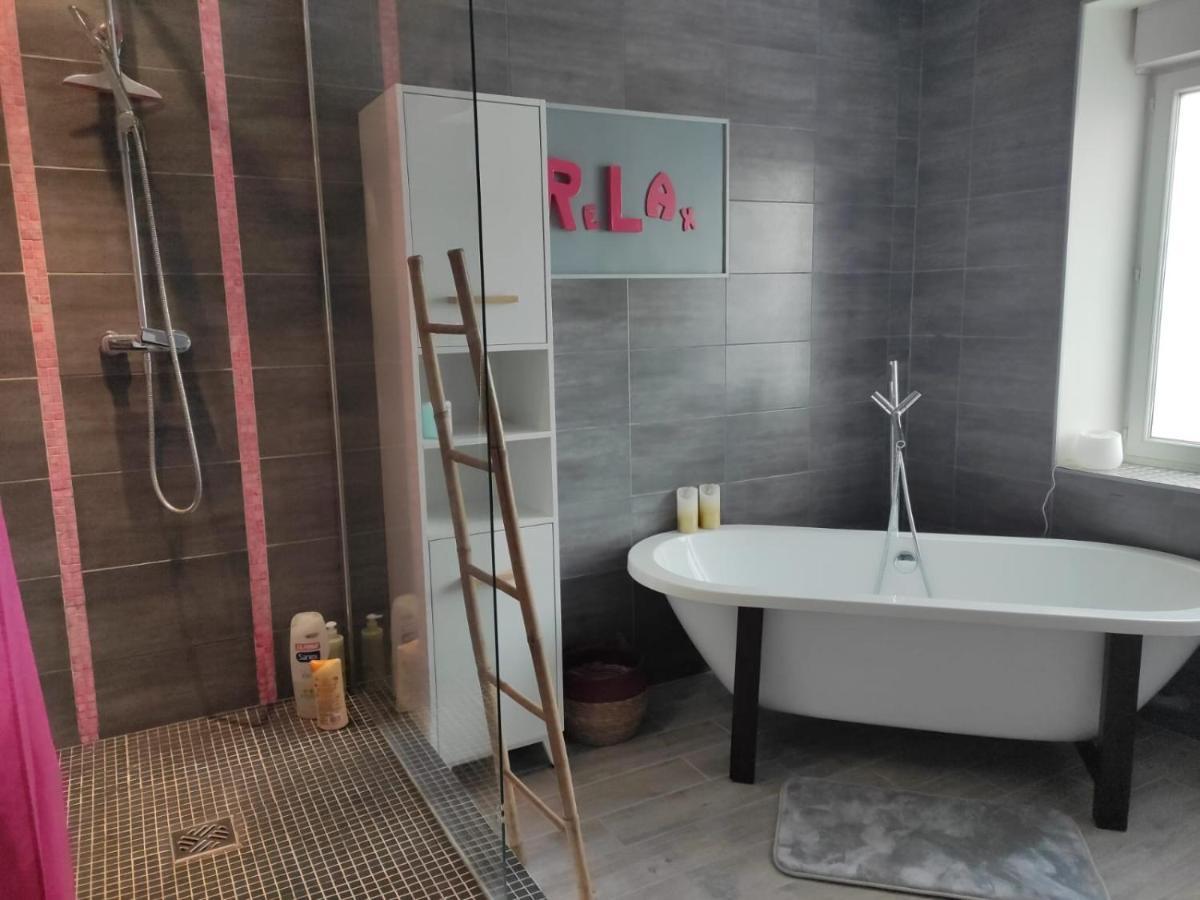 Appartement Cosy Centre-Ville Wifi Parking Charleville-Mezieres Bagian luar foto