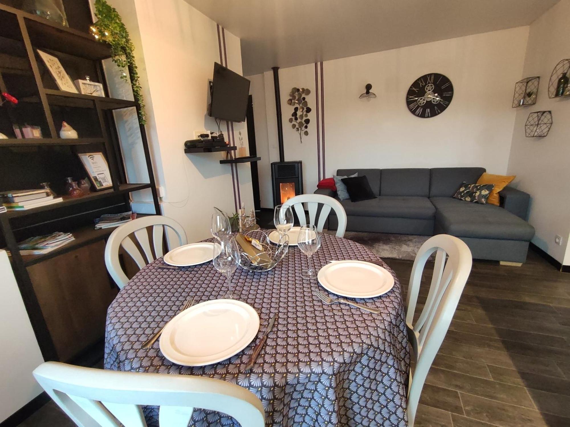 Appartement Cosy Centre-Ville Wifi Parking Charleville-Mezieres Bagian luar foto